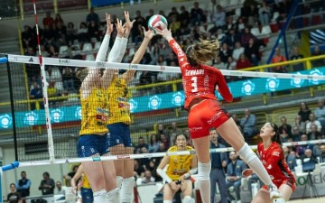 世界杯客户端入口-直落三局横扫！朱婷13分率队再胜一场，科内利亚诺跻身意甲四强