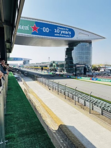 世界杯直播官网下载安装-探营上赛道围场，这些精彩不容错过|F1|上海国际赛车场|F1中国大奖赛|车迷|赛事_新浪体育_新浪新闻